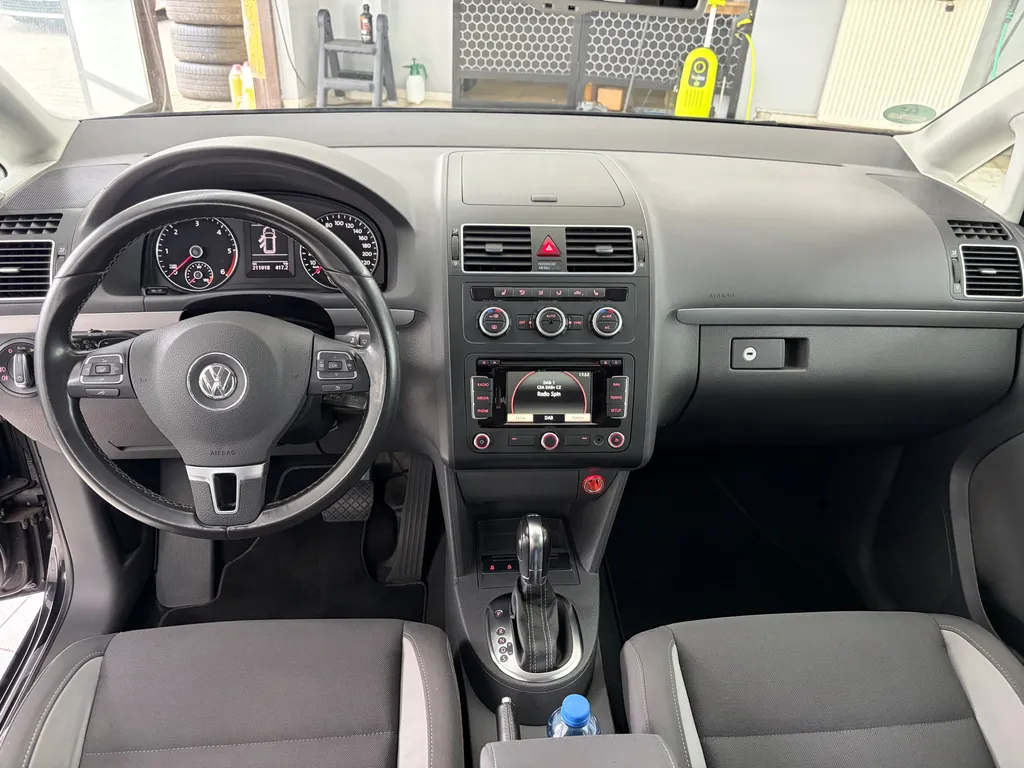 Volkswagen Touran – fotografie 10