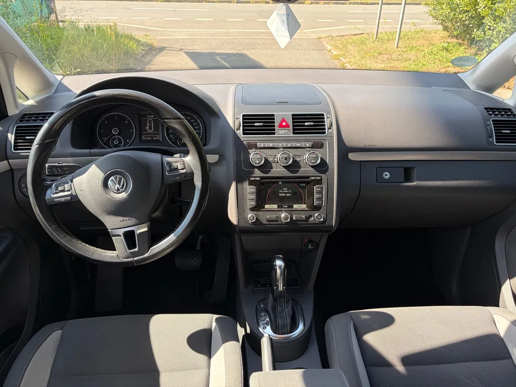 Volkswagen Touran – fotografie 5