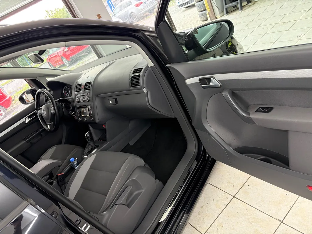 Volkswagen Touran – fotografie 8